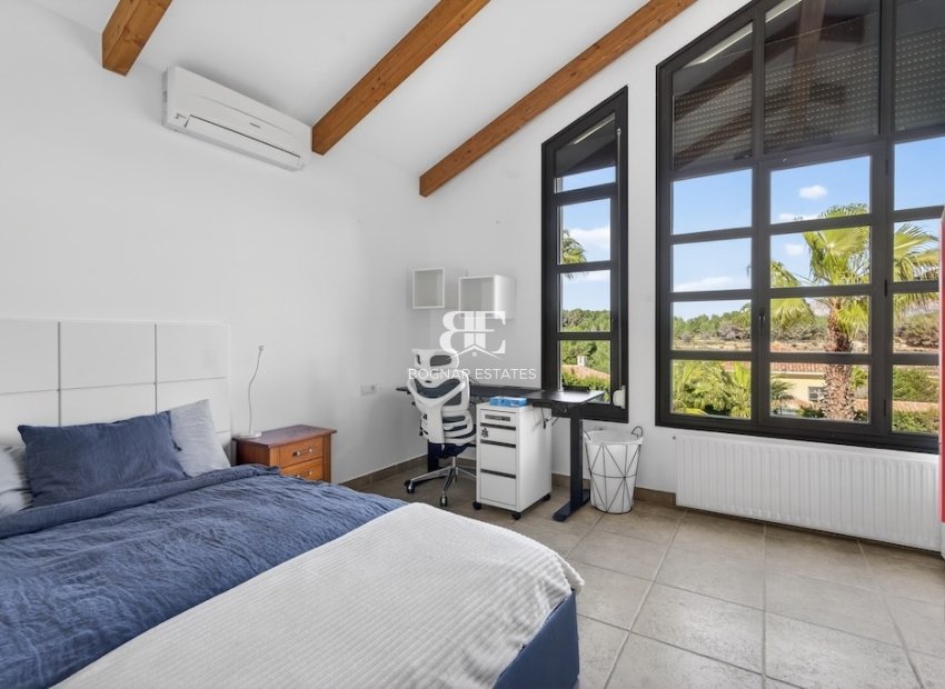 Herverkoop - Villa -
Jávea - Monte Olimpe