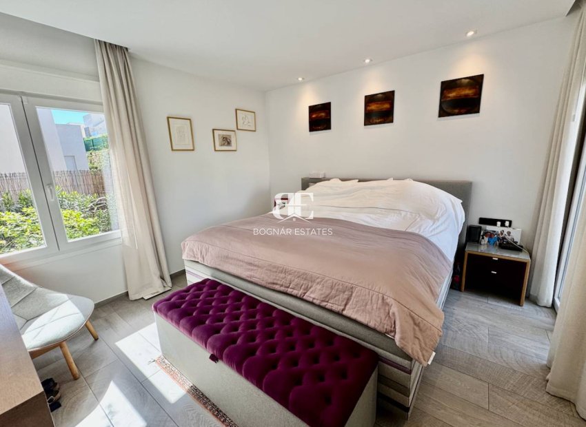 Herverkoop - Villa -
La Finca Golf - Algorfa