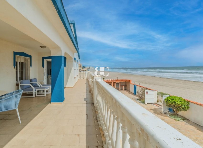 Herverkoop - Villa -
La Manga del Mar Menor - Playa del Estacio