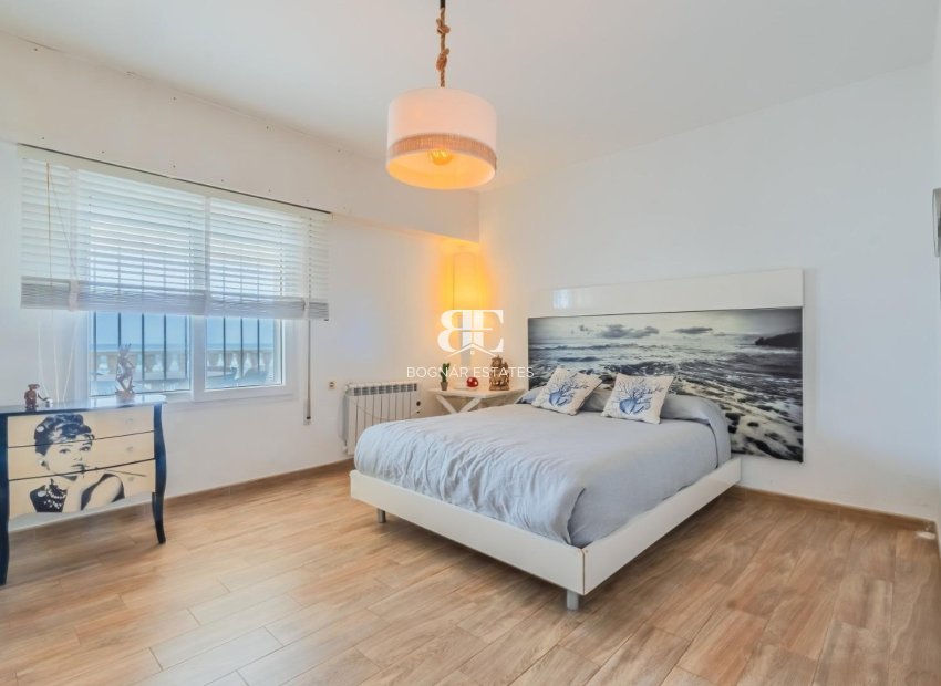 Herverkoop - Villa -
La Manga del Mar Menor - Playa del Estacio