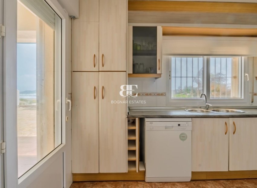 Herverkoop - Villa -
La Manga del Mar Menor - Playa del Estacio