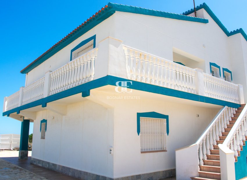 Herverkoop - Villa -
La Manga del Mar Menor