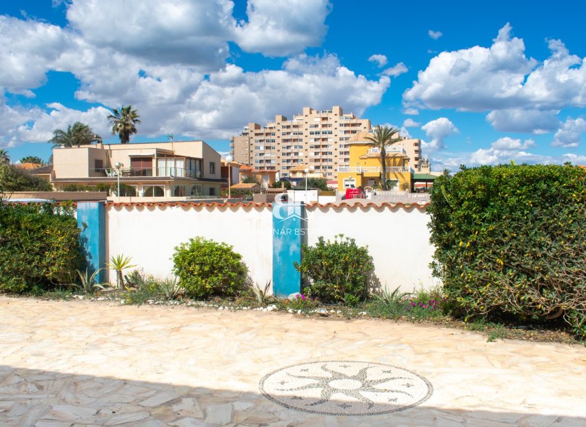 Herverkoop - Villa -
La Manga del Mar Menor