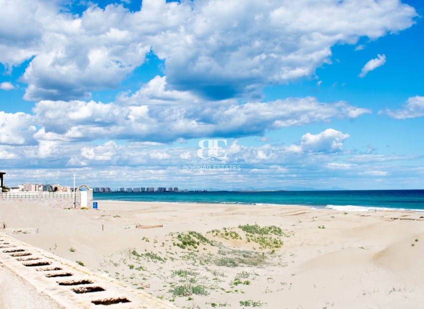 Herverkoop - Villa -
La Manga del Mar Menor