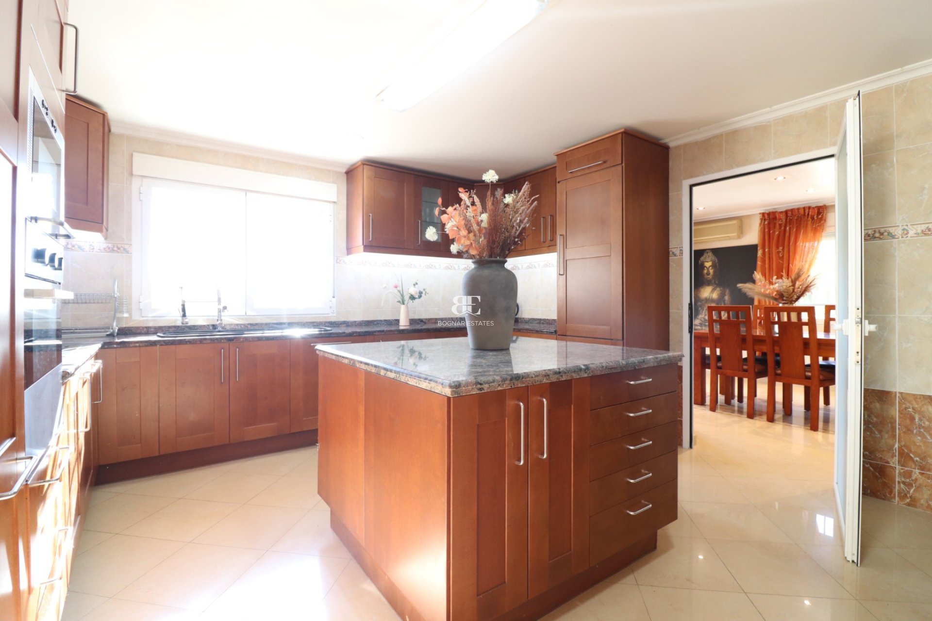 Herverkoop - Villa -
La Marina - La Escuera