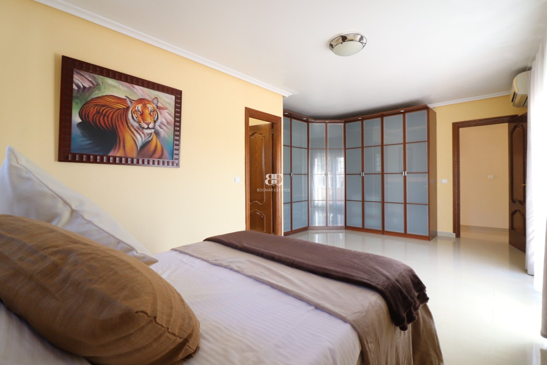 Herverkoop - Villa -
La Marina - La Escuera