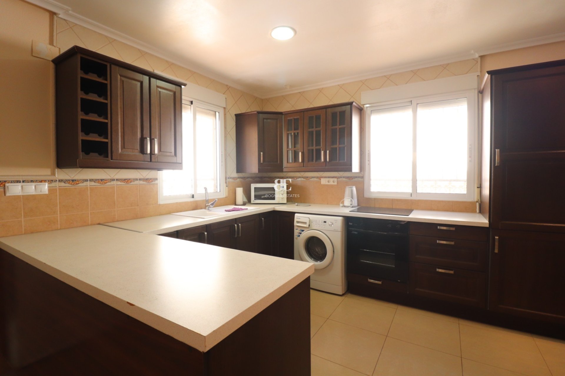 Herverkoop - Villa -
La Marina - La Escuera
