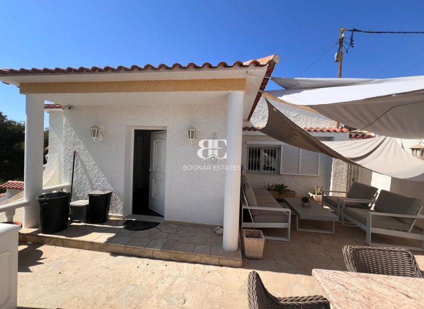 Herverkoop - Villa -
La Nucía - Monte Bello