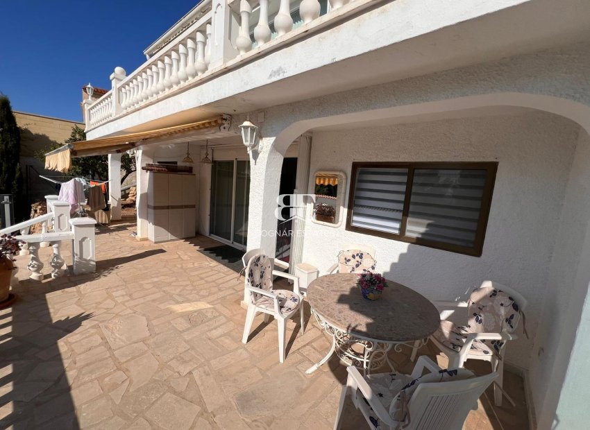 Herverkoop - Villa -
La Nucía - Monte Bello