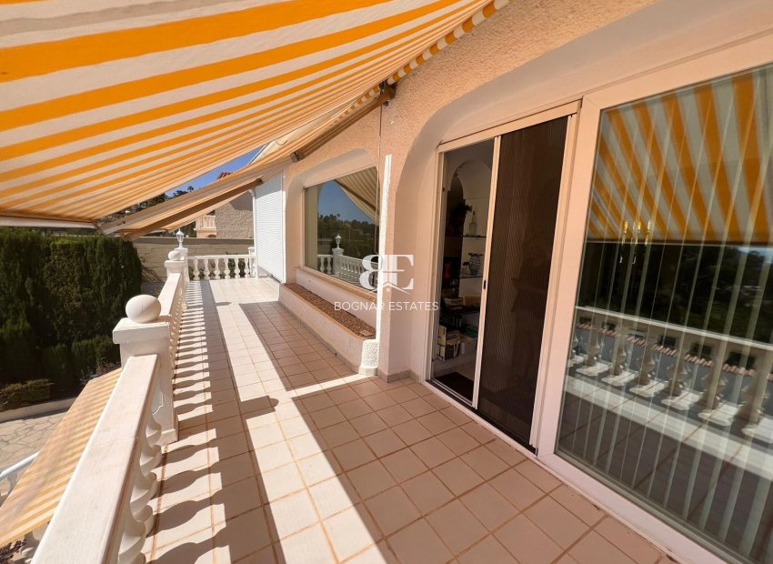 Herverkoop - Villa -
La Nucía - Monte Bello