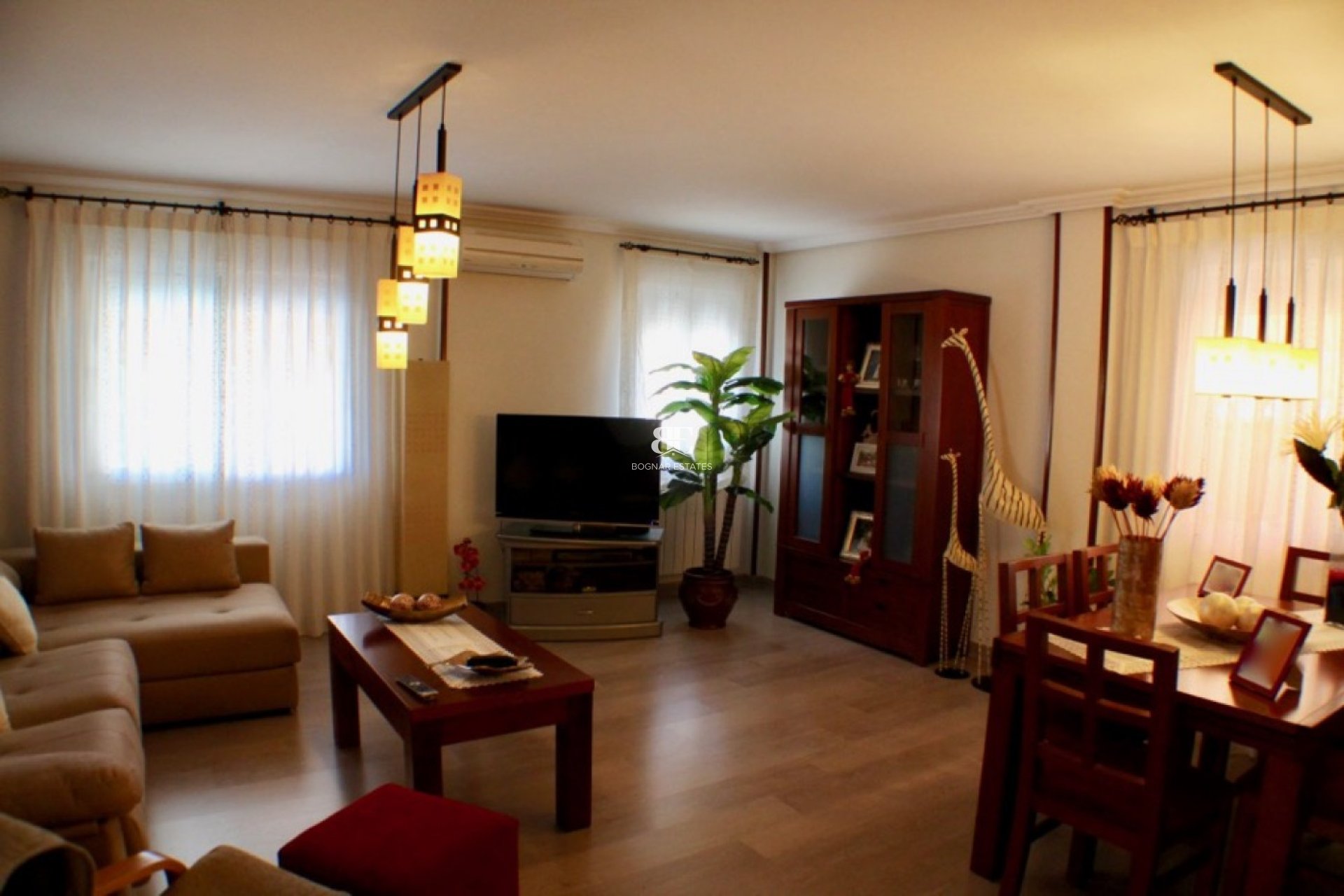 Herverkoop - Villa -
La Nucía - Urbanisations