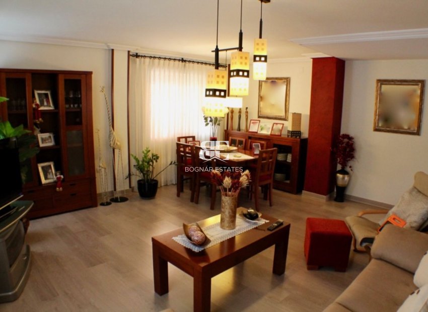 Herverkoop - Villa -
La Nucía - Urbanisations