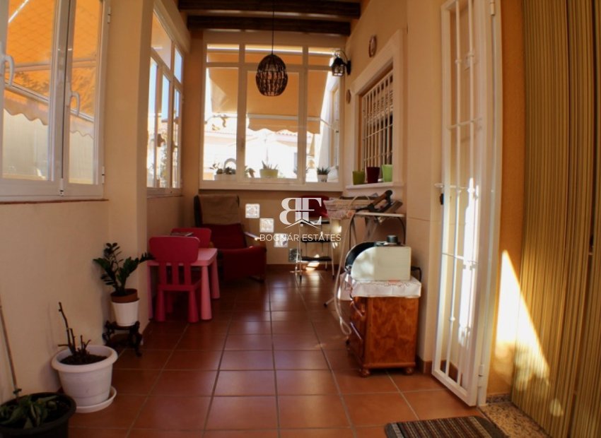 Herverkoop - Villa -
La Nucía - Urbanisations