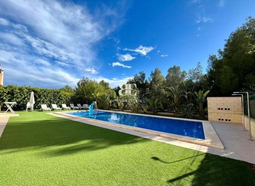 Herverkoop - Villa -
La Nucía