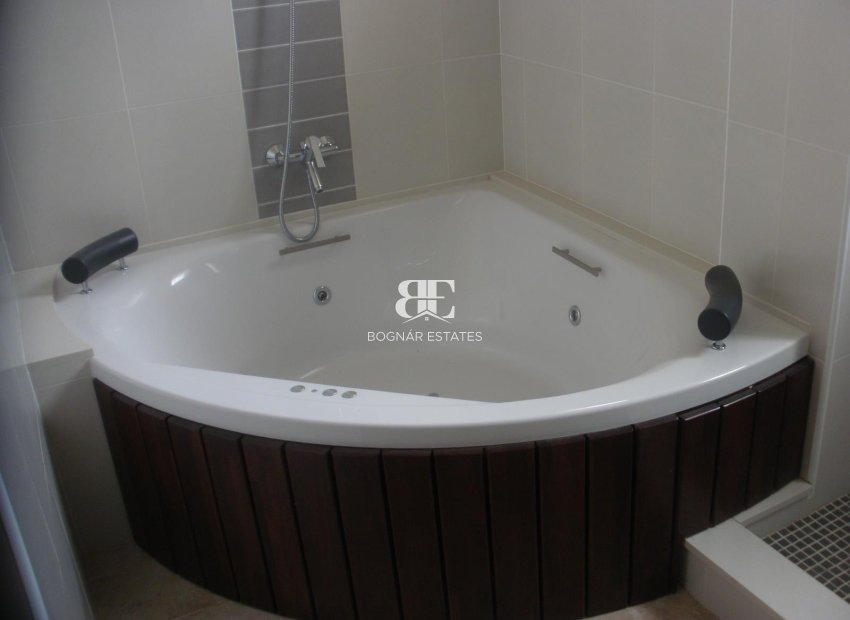 Herverkoop - Villa -
La Romana
