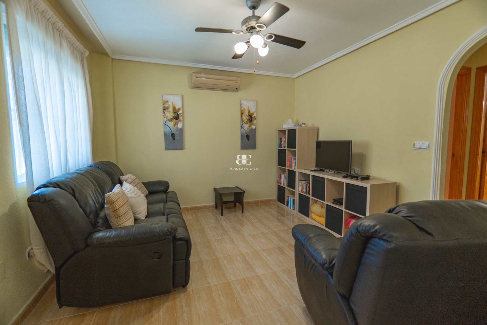 Herverkoop - Villa -
Lo Crispin