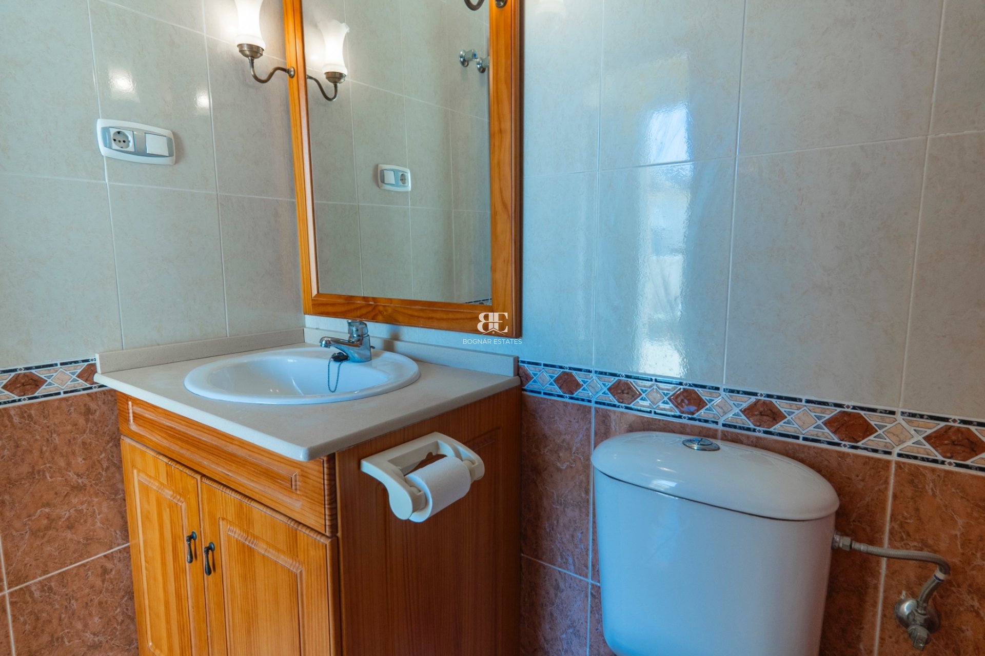 Herverkoop - Villa -
Lo Crispin