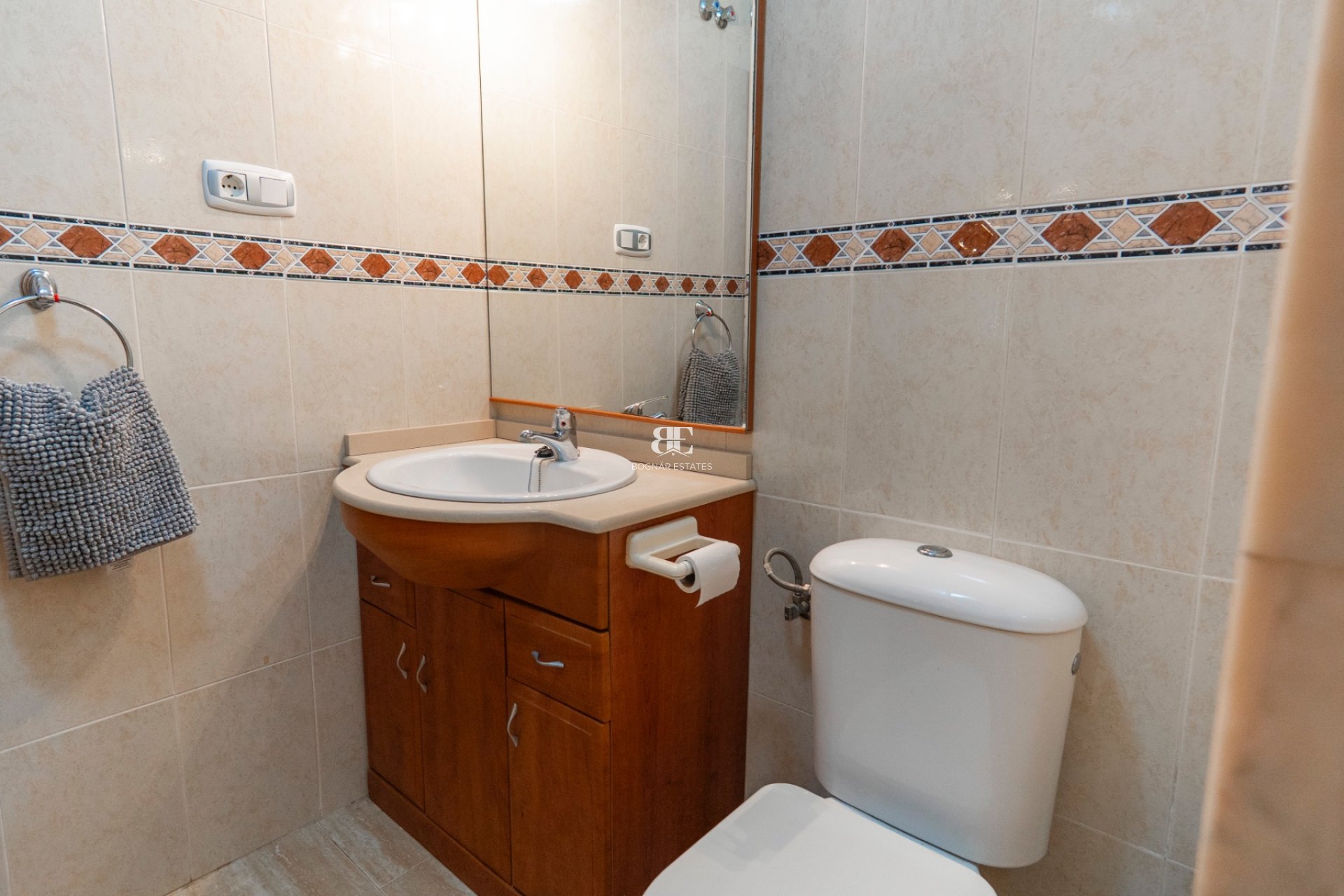 Herverkoop - Villa -
Lo Crispin