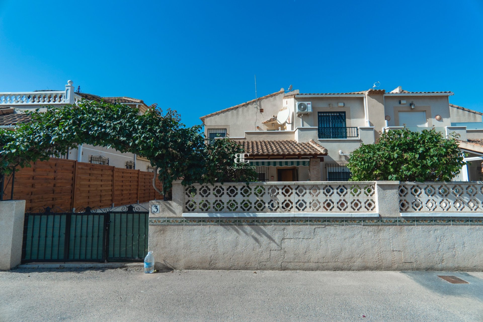 Herverkoop - Villa -
Lo Crispin