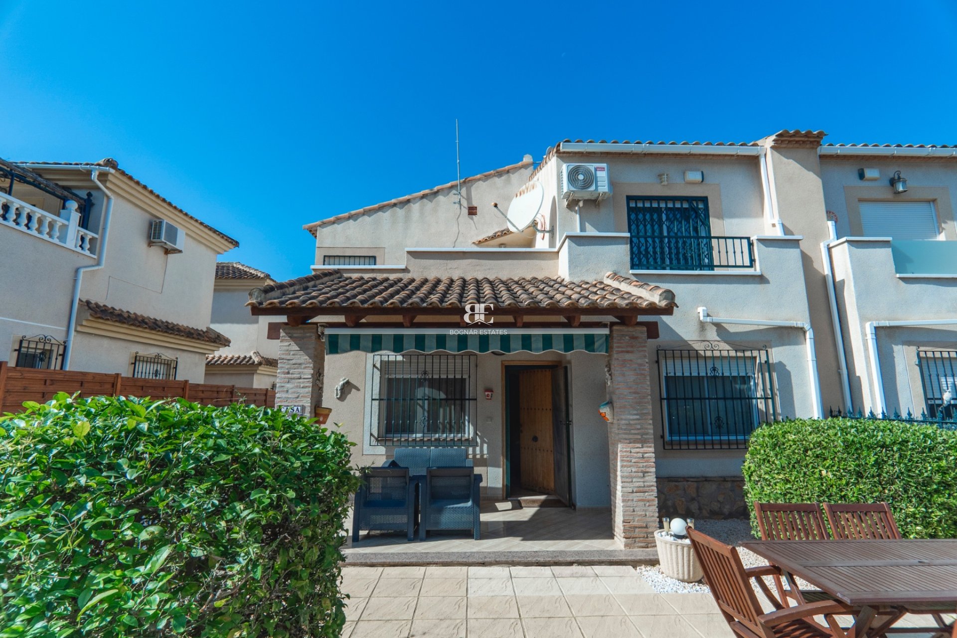 Herverkoop - Villa -
Lo Crispin