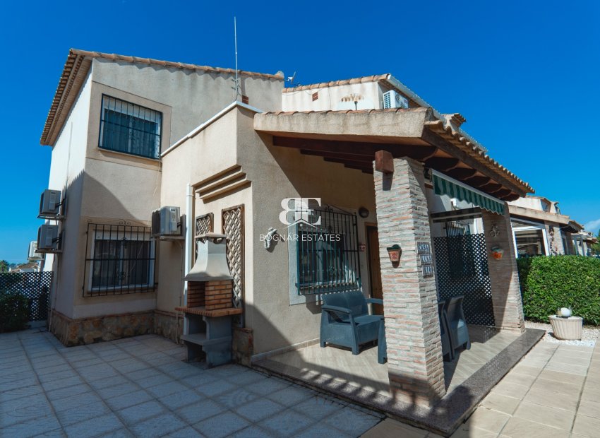 Herverkoop - Villa -
Lo Crispin