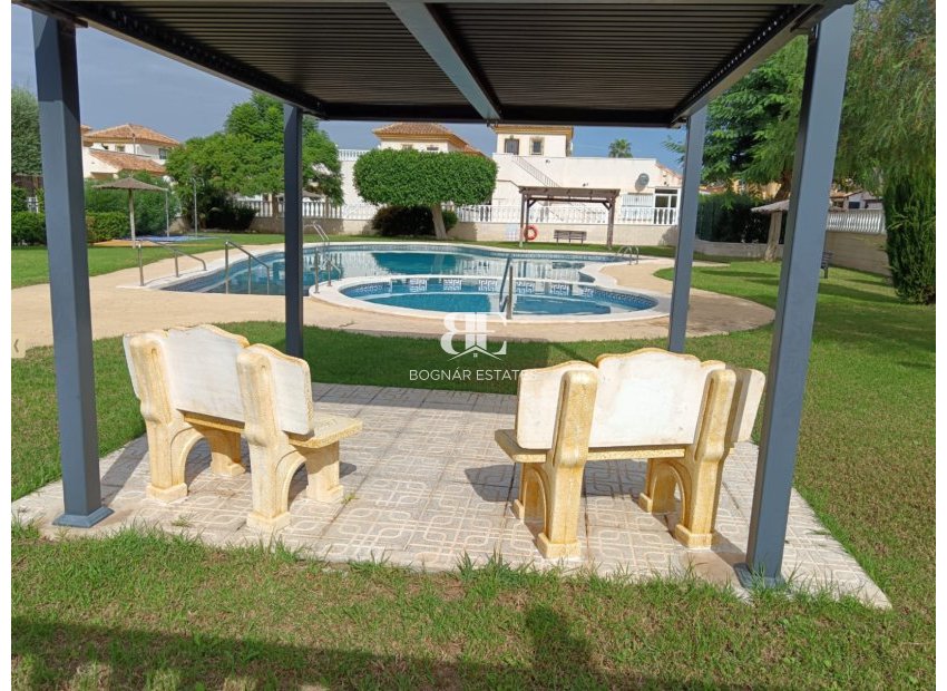 Herverkoop - Villa -
Lo Crispin