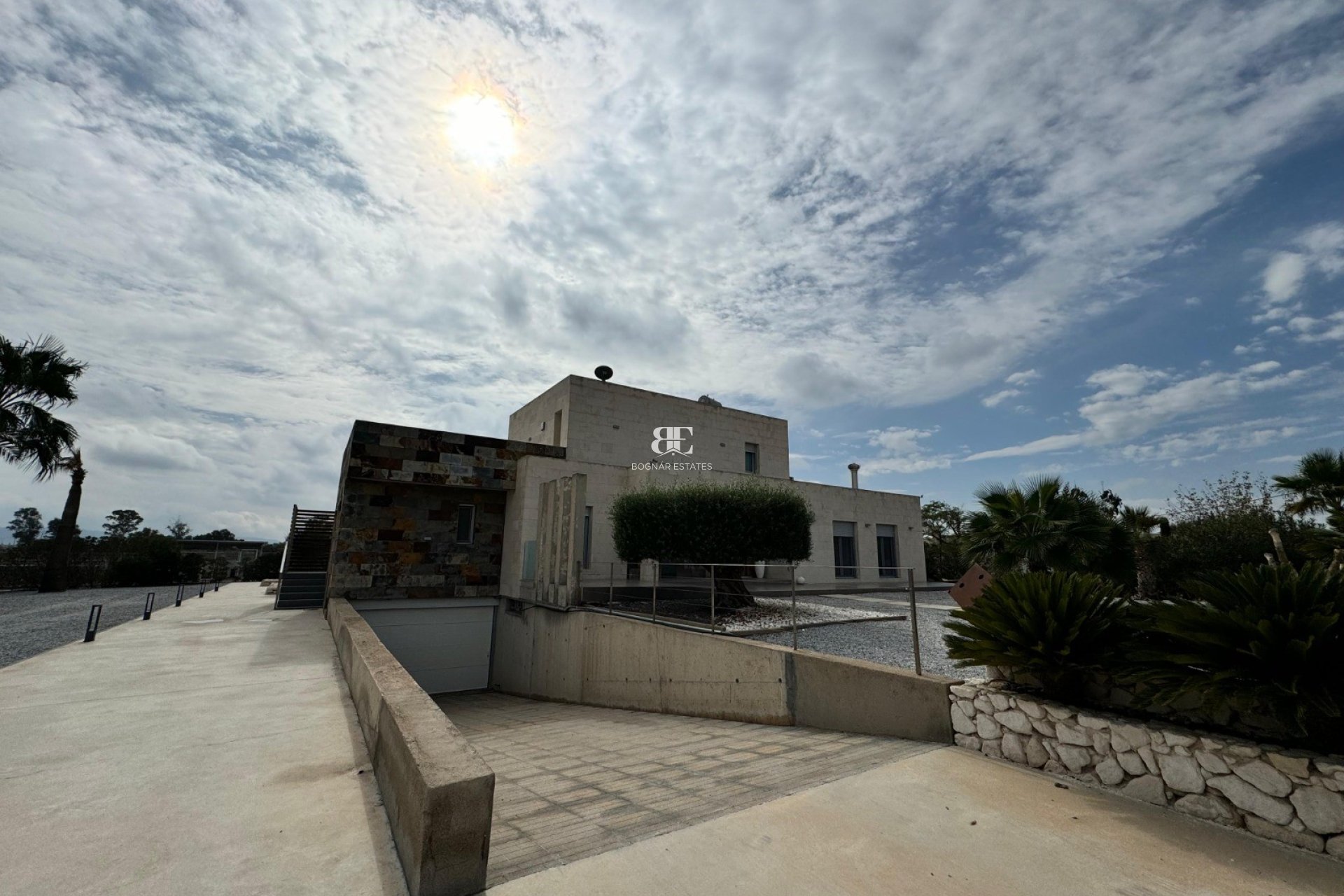 Herverkoop - Villa -
Lorca - El Campillo