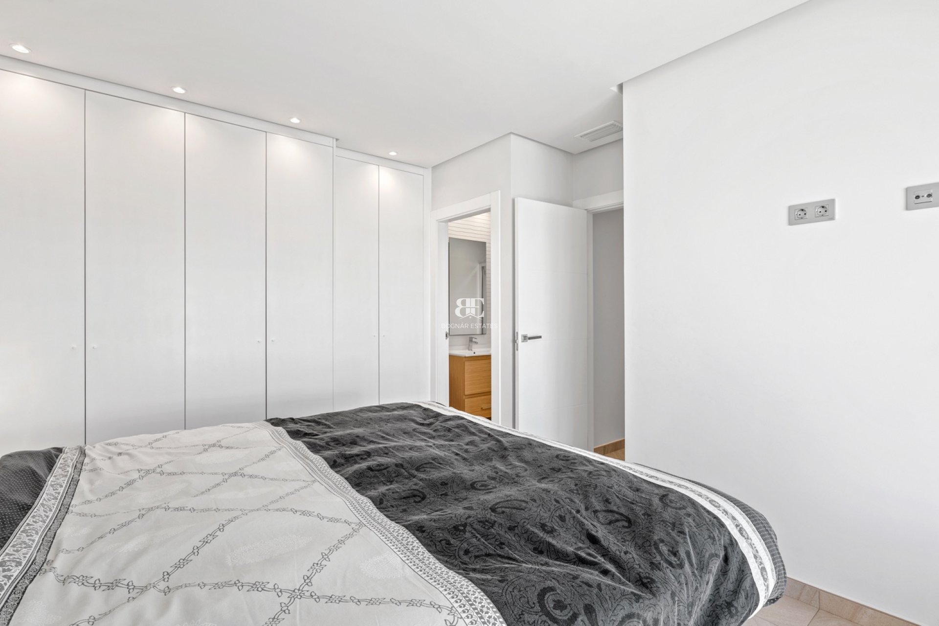 Herverkoop - Villa -
Los Alcazares - Euroroda