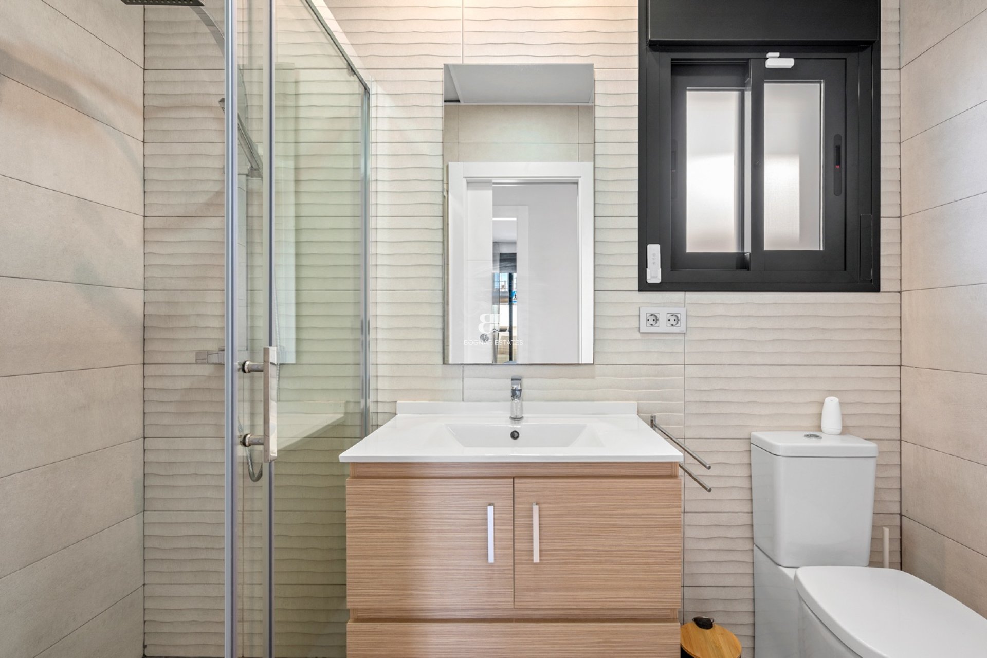 Herverkoop - Villa -
Los Alcazares - Euroroda