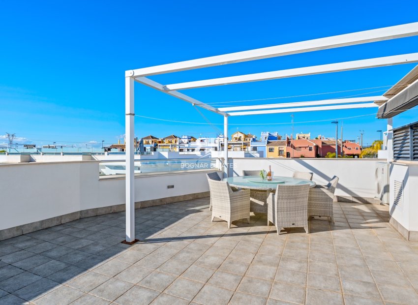 Herverkoop - Villa -
Los Alcazares - Euroroda