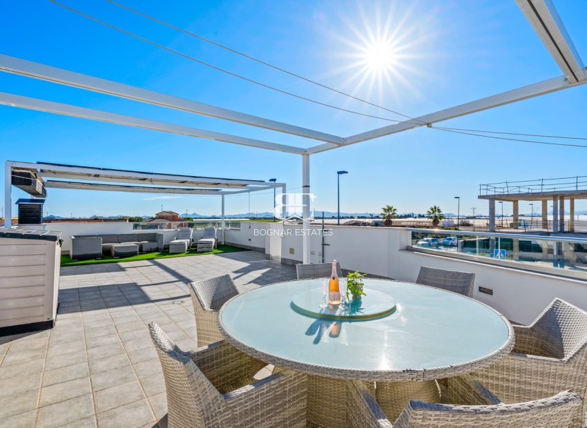 Herverkoop - Villa -
Los Alcazares - Euroroda