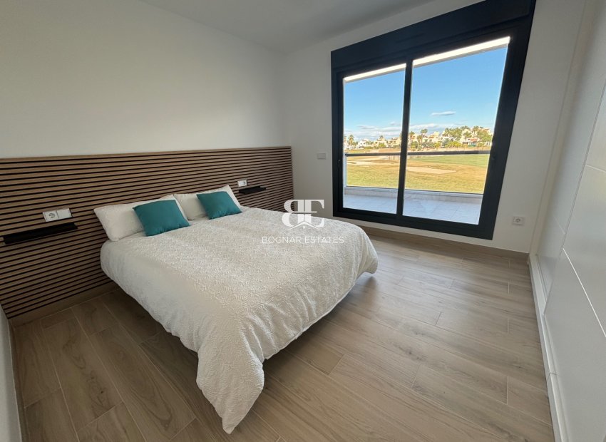 Herverkoop - Villa -
Los Alcazares - Roda Golf Resort