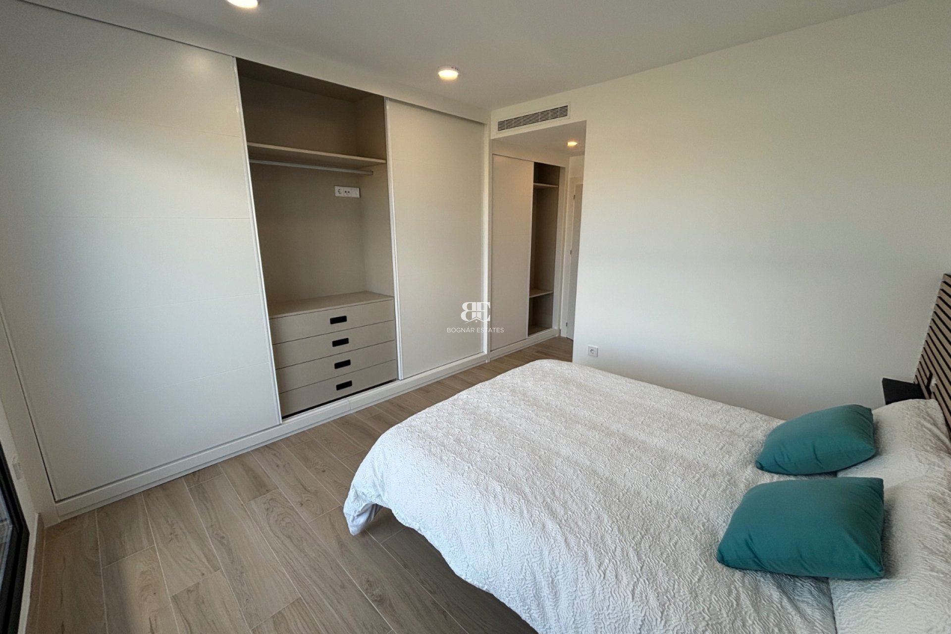 Herverkoop - Villa -
Los Alcazares - Roda Golf Resort