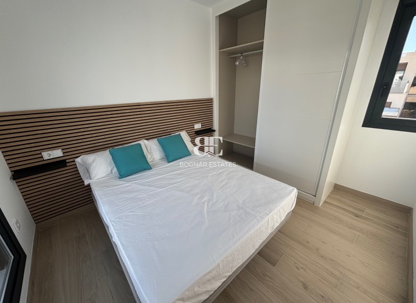 Herverkoop - Villa -
Los Alcazares - Roda Golf Resort