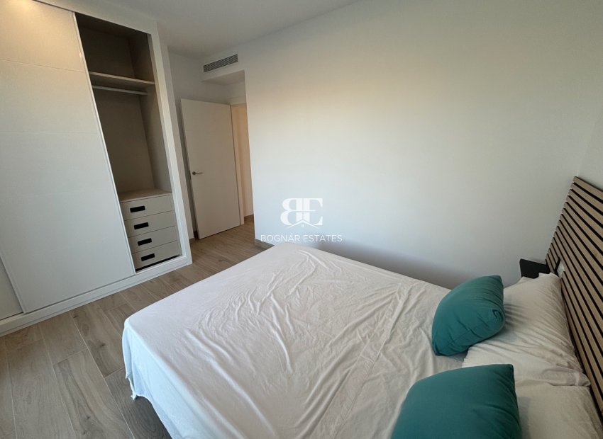 Herverkoop - Villa -
Los Alcazares - Roda