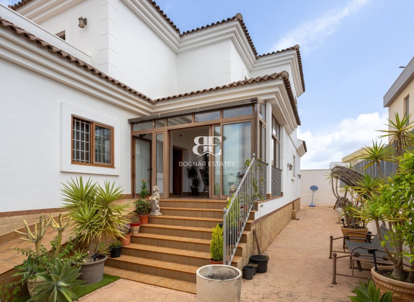 Herverkoop - Villa -
Los Montesinos - La Herrada