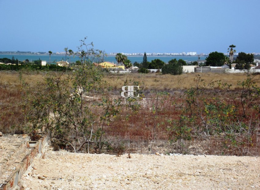 Herverkoop - Villa -
Los Montesinos - La Herrada