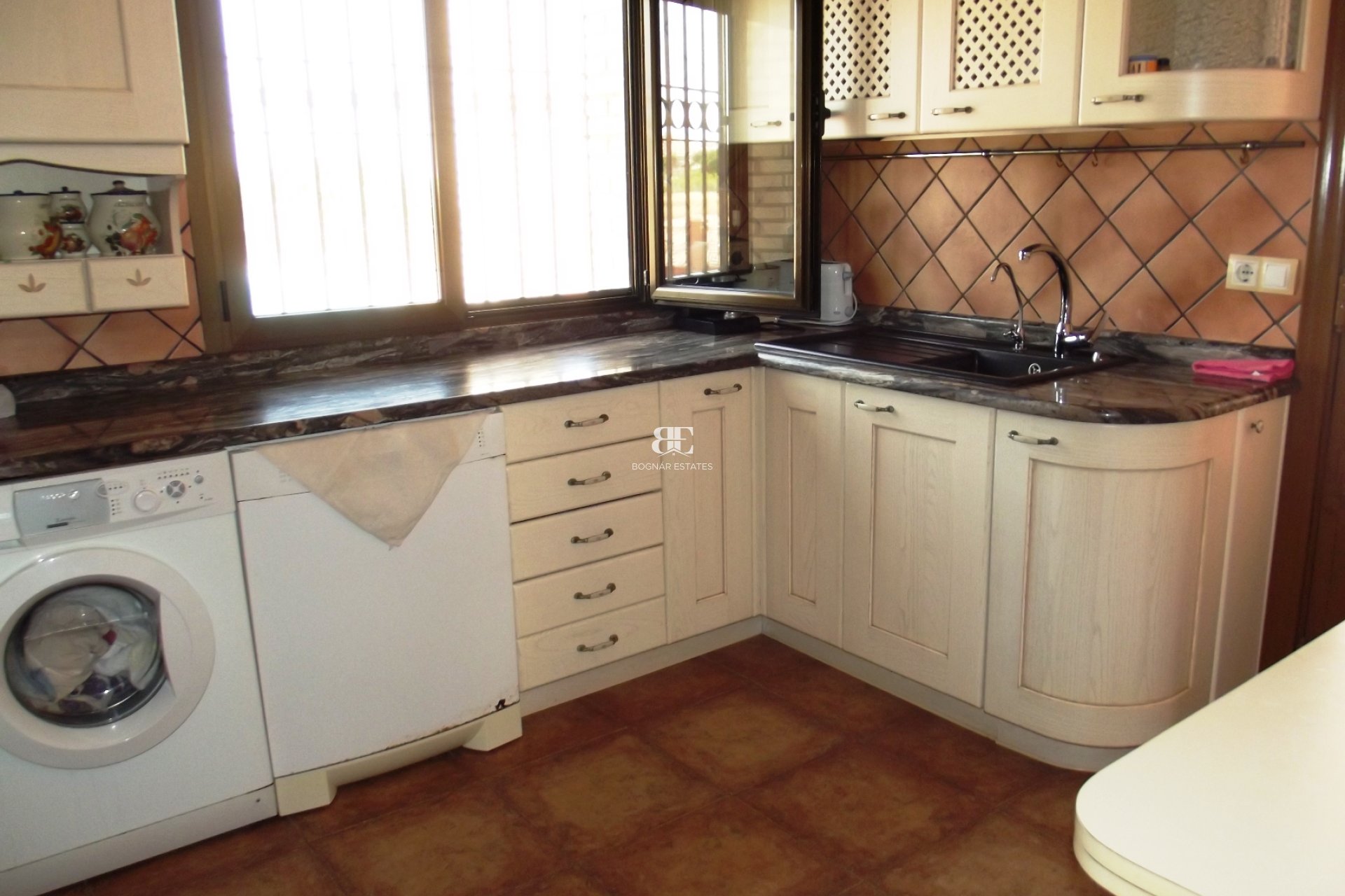 Herverkoop - Villa -
Los Montesinos - La Herrada