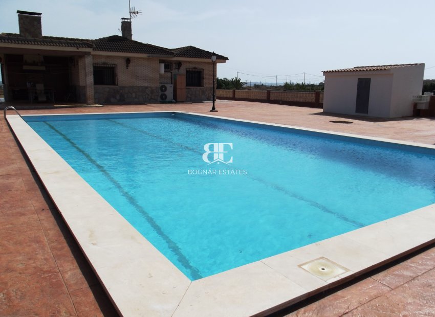 Herverkoop - Villa -
Los Montesinos - La Herrada