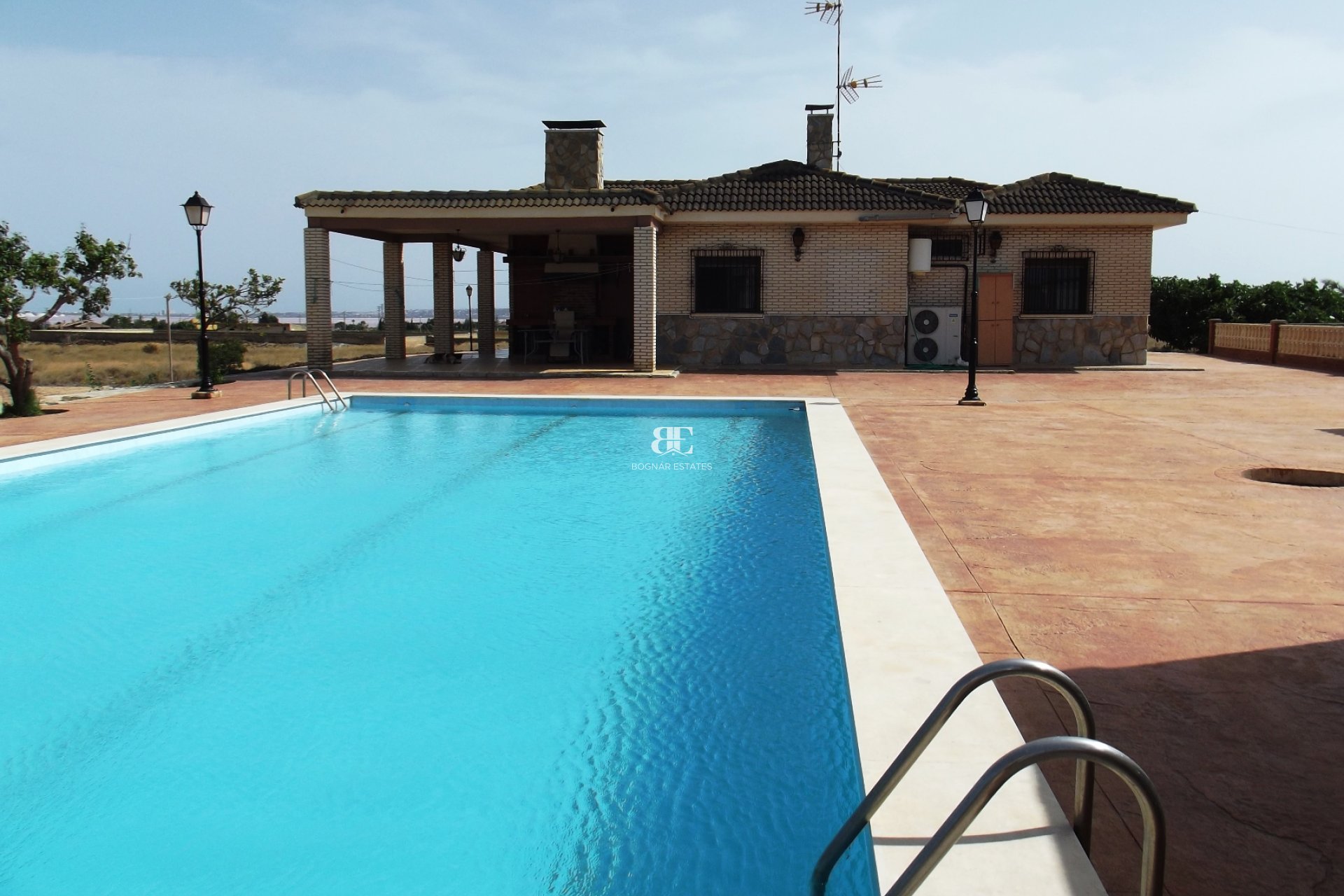 Herverkoop - Villa -
Los Montesinos - La Herrada