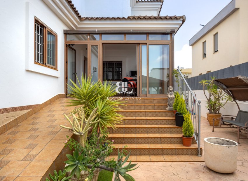 Herverkoop - Villa -
Los Montesinos - La Herrada