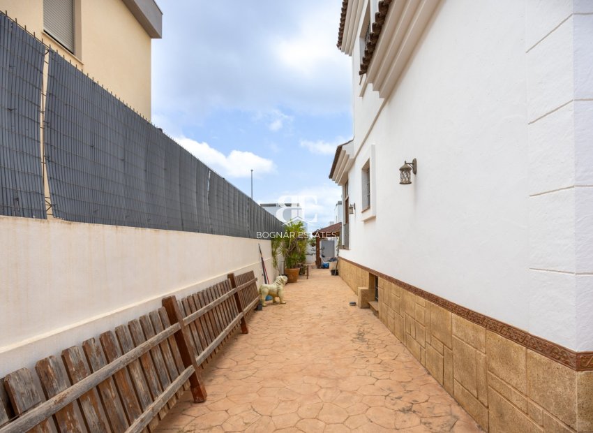 Herverkoop - Villa -
Los Montesinos - La Herrada