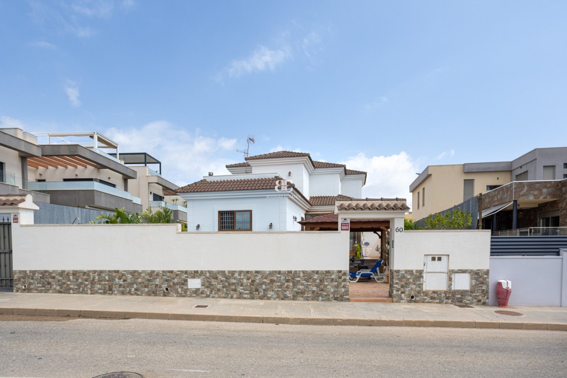 Herverkoop - Villa -
Los Montesinos - La Herrada