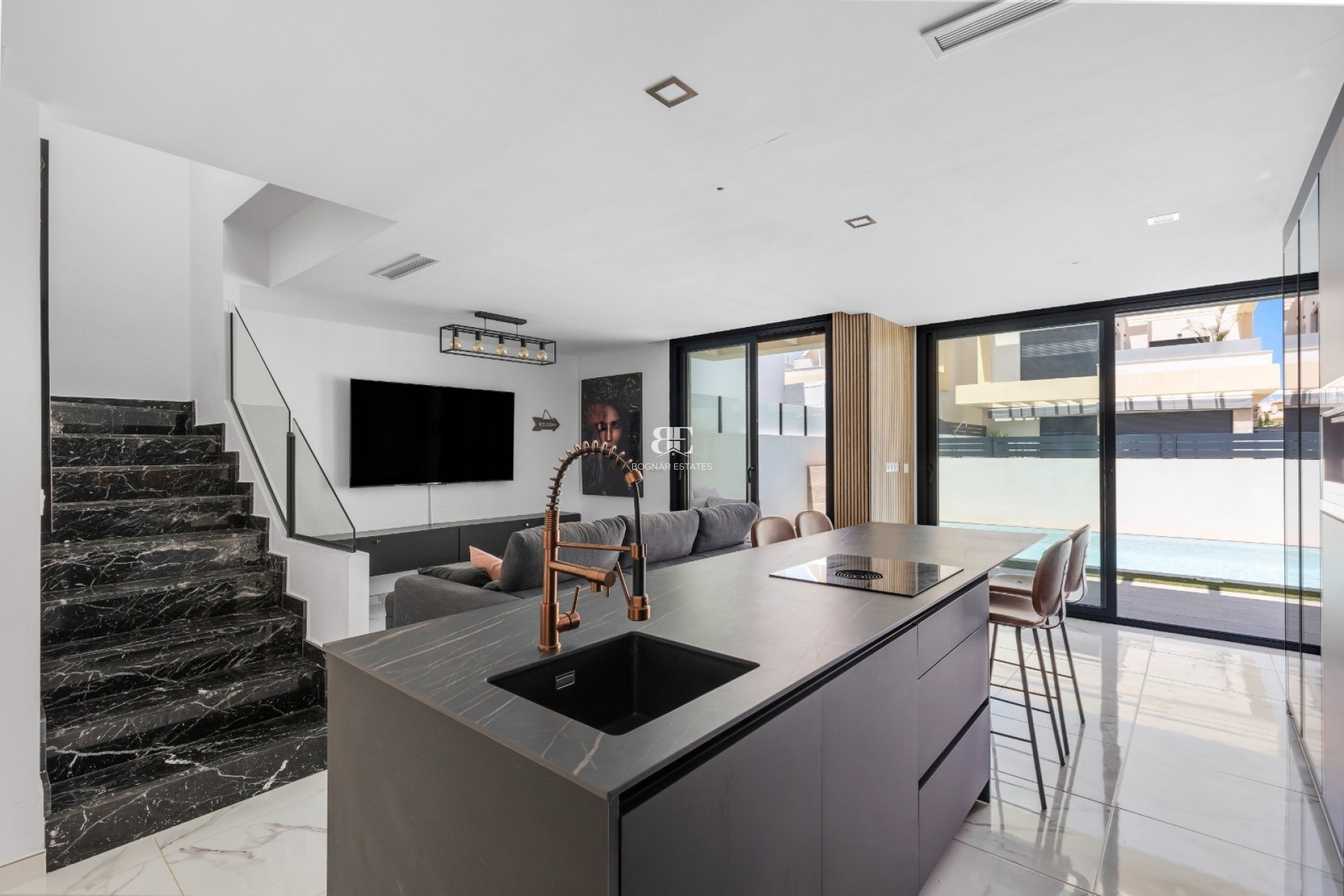 Herverkoop - Villa -
Los Montesinos - La Herrada