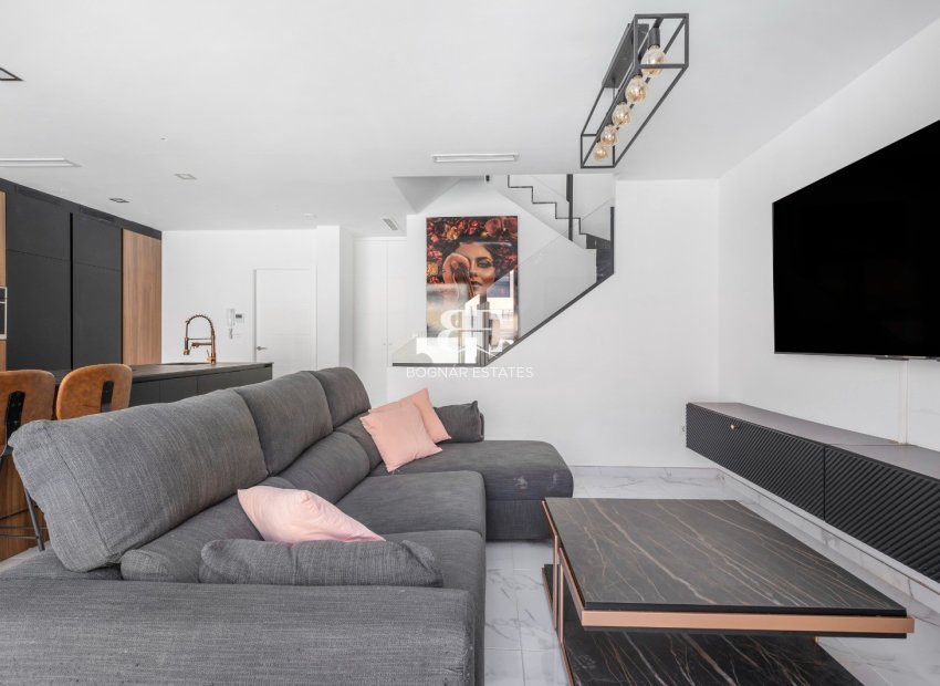 Herverkoop - Villa -
Los Montesinos - La Herrada