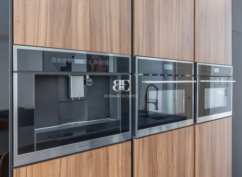 Herverkoop - Villa -
Los Montesinos - La Herrada