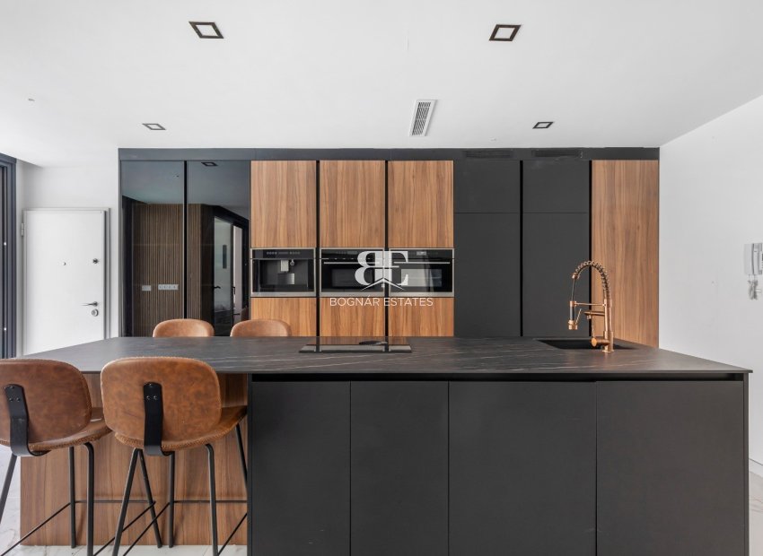 Herverkoop - Villa -
Los Montesinos - La Herrada