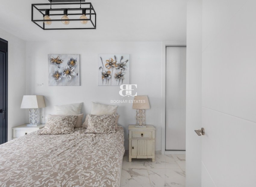 Herverkoop - Villa -
Los Montesinos - La Herrada