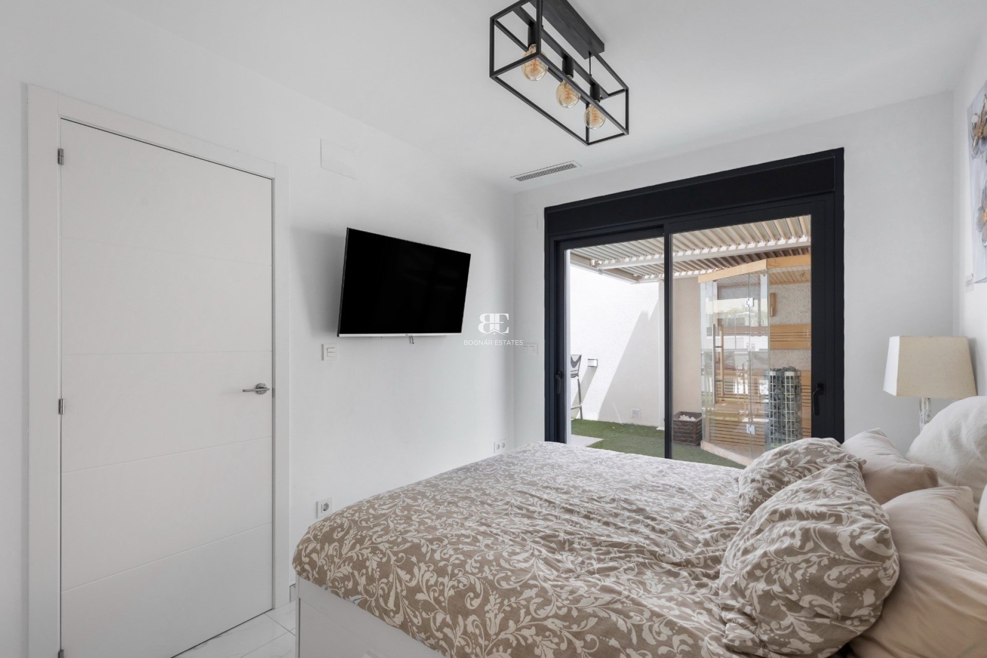 Herverkoop - Villa -
Los Montesinos - La Herrada