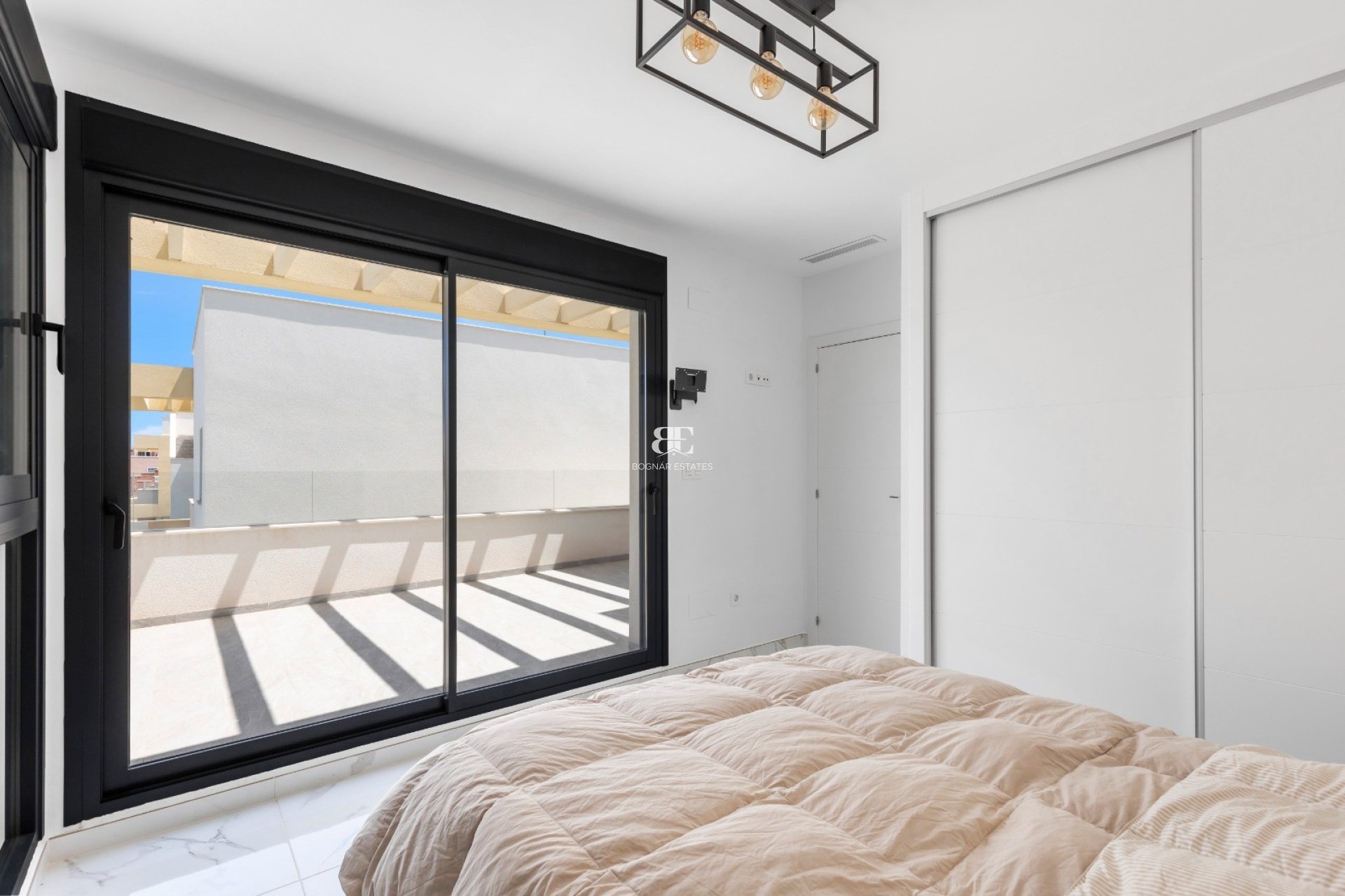 Herverkoop - Villa -
Los Montesinos - La Herrada